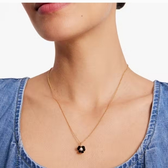 🔹️ KATE SPADE 🔹️- Bouquet Toss Mini Pendant Necklace ✨️ - Picture 3 of 4